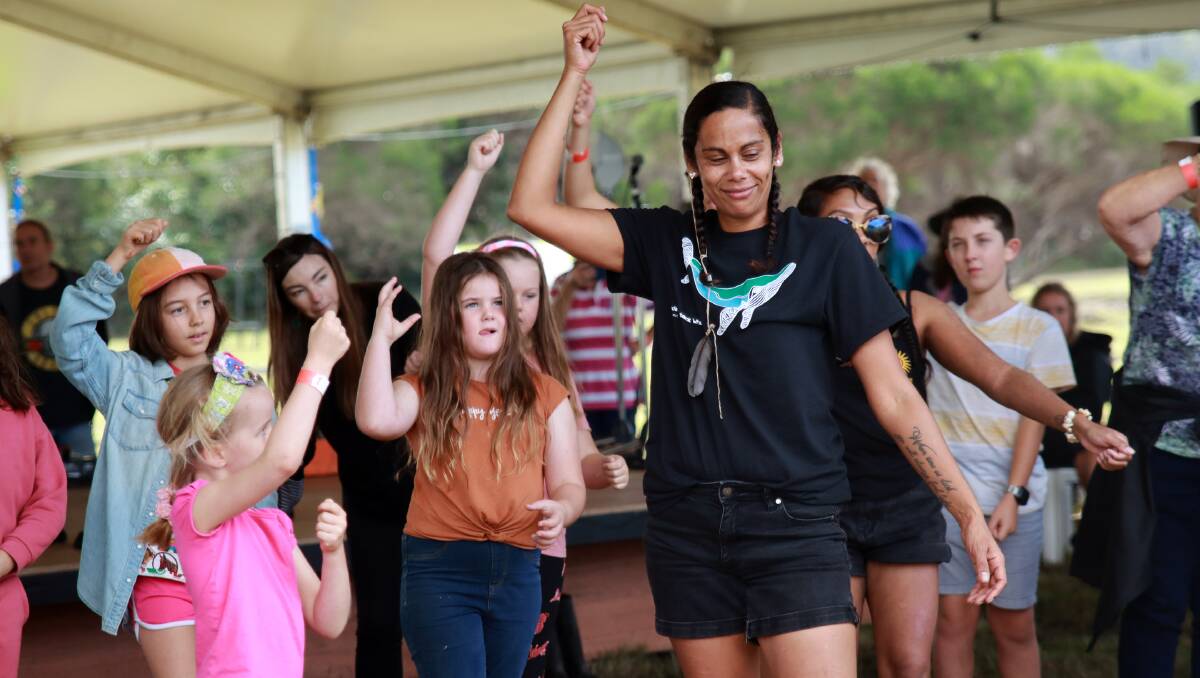 Ashweeni Mason from Djaadjawan Dancers and South East Arts, leading a dance workshop at the 2022 Giiyong Festival. Picture by Angi High Photography. 