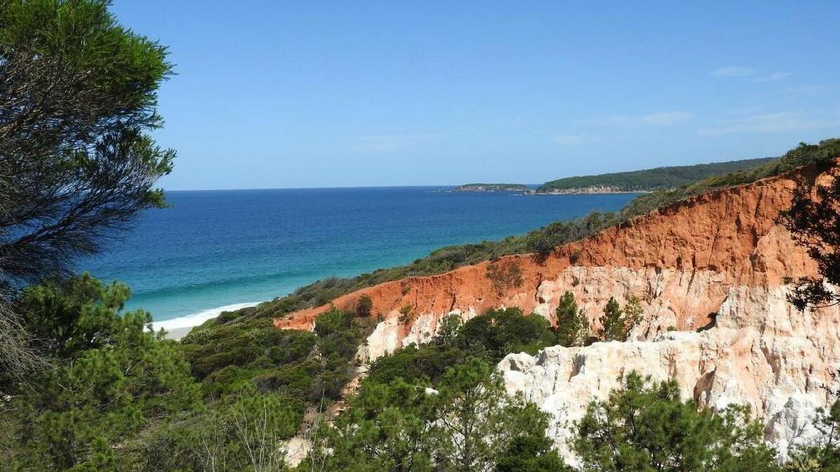A view of the white sand and red gravel cliffs at the Pinnacles loop walking track, Eden. Picture: Amandine Ahrens 