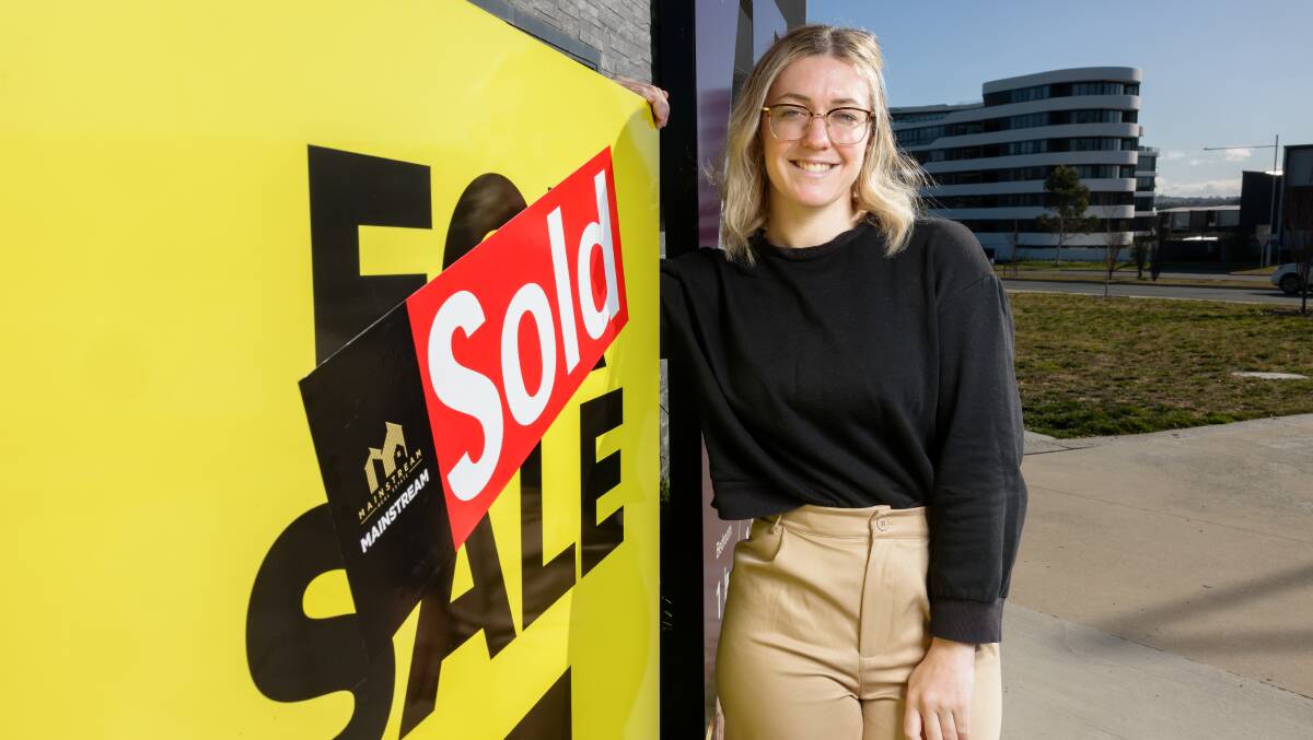 First home buyer Lauren Neale chose a fixed rate to give her some certainty over future cash rate changes. Picture by Sitthixay Ditthavong