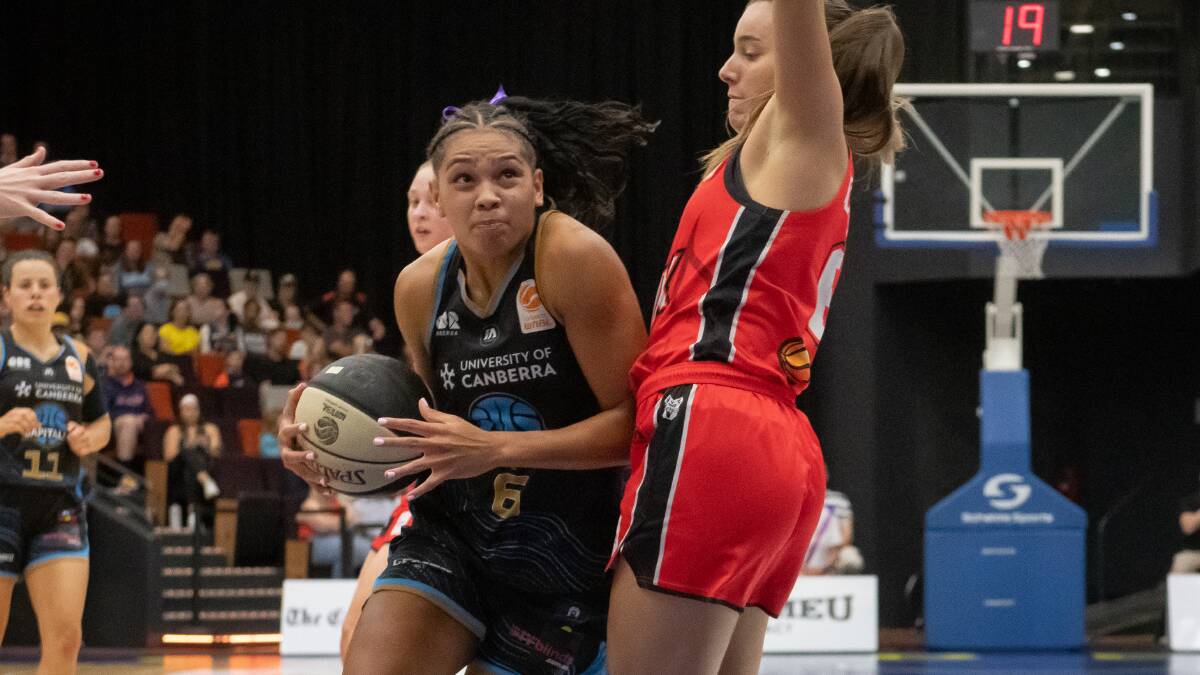 Canberra Capitals' Shaneice Swain in action. Picture by Elesa Kurtz