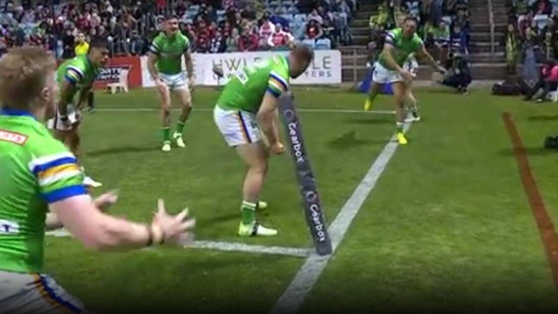 The Raiders recreate THAT Ashes moment. Picture Fox Sports