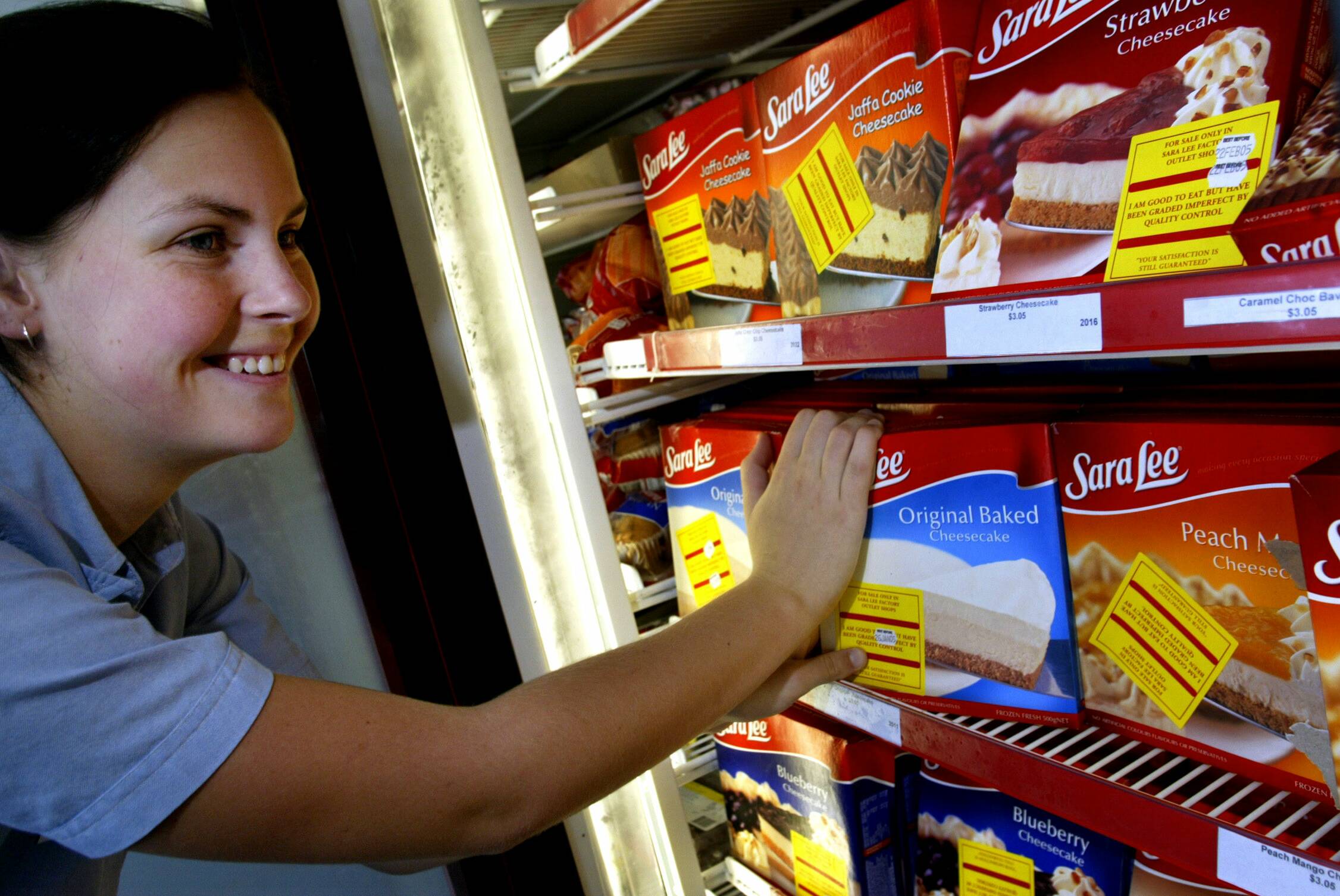 Dessert brand Sara Lee collapses into administration, continues