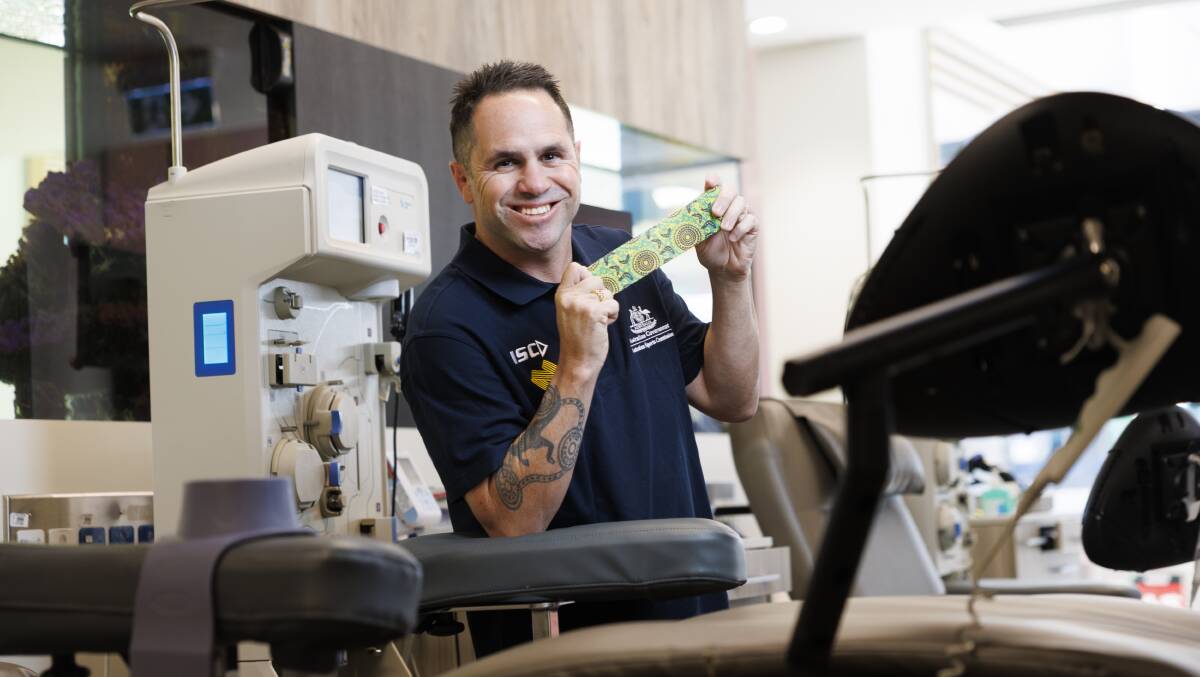Two-time Olympian and Dunghutti man Brad Hore displays his bespoke bandage at the Civic Plasma Donor Centre. Picture by Keegan Carroll