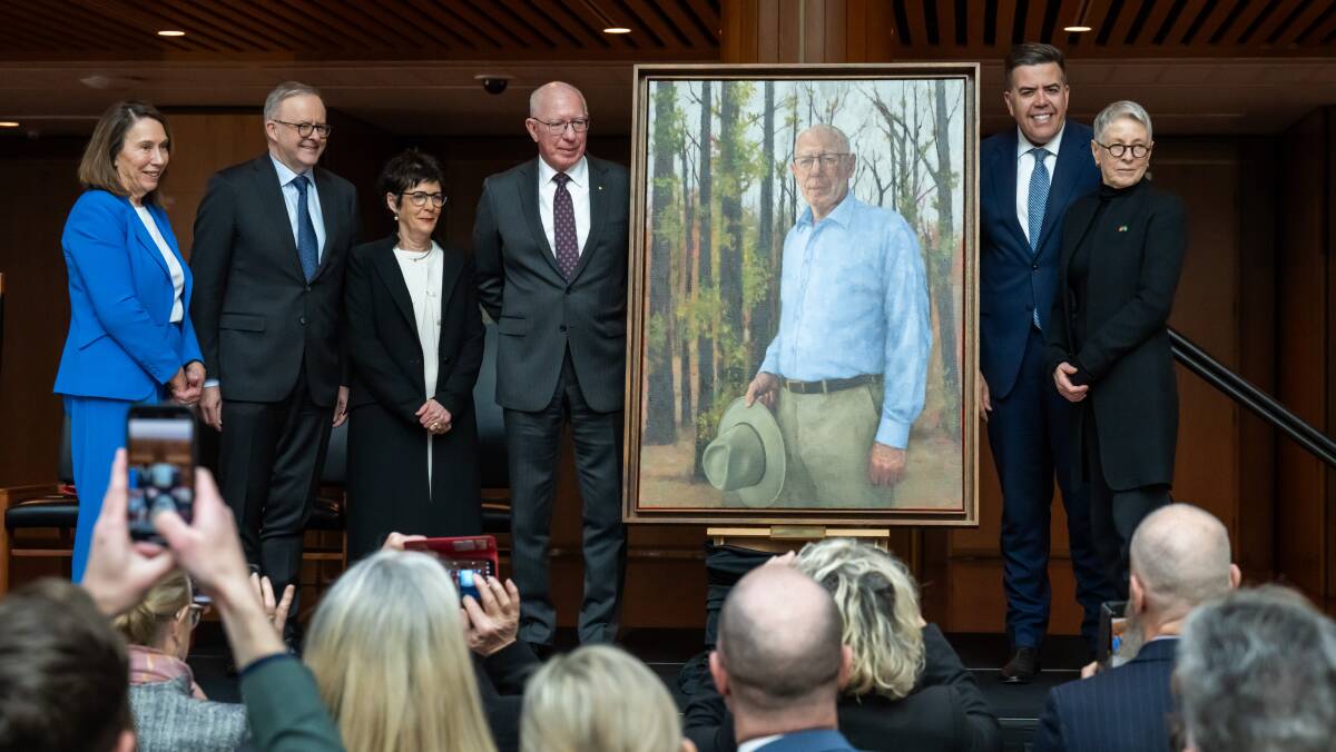 Mr and Mrs Hurley at the unveiling of his official portrait by artist Jude Rae. Picture by Elesa Kurtz