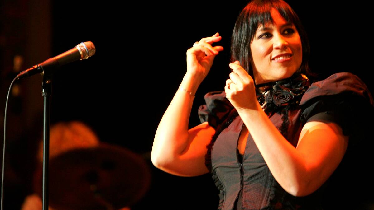 Kate Ceberano performing in 2007. Picture by Kitty Hill