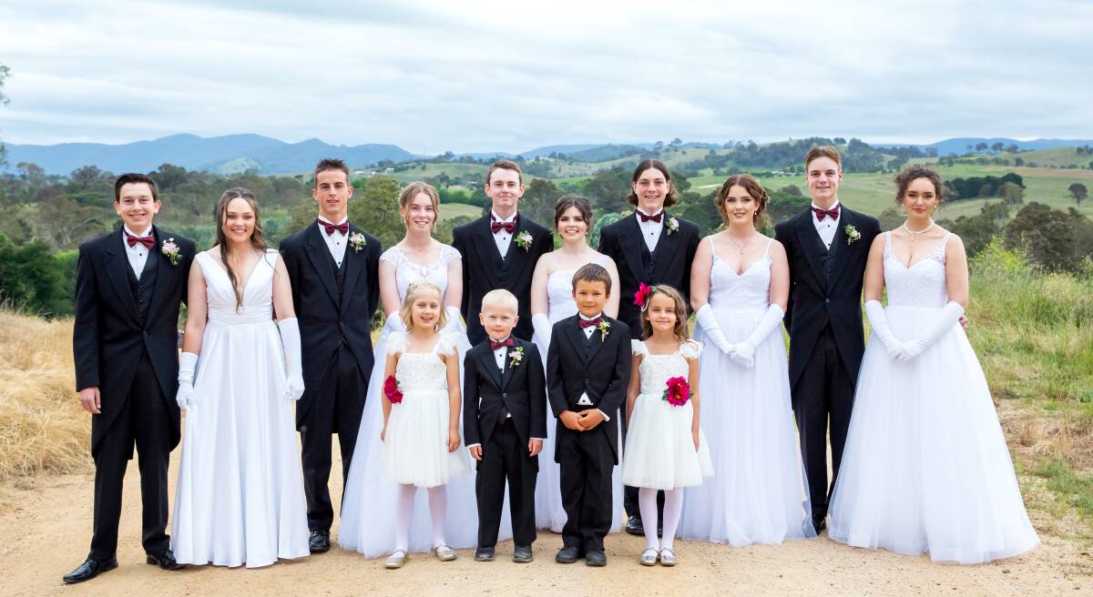 Debutantes, partners, flower girls and page boys at Kameruka Estate. Picture by Daisy Hill Photography