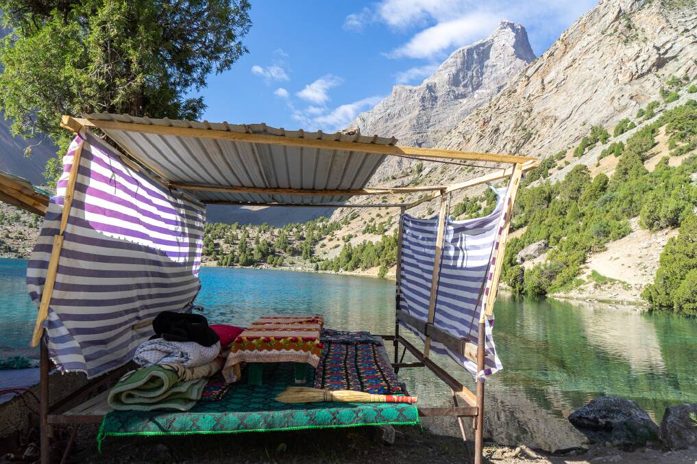 A makeshift lakeside cabana. Picture by Michael Turtle