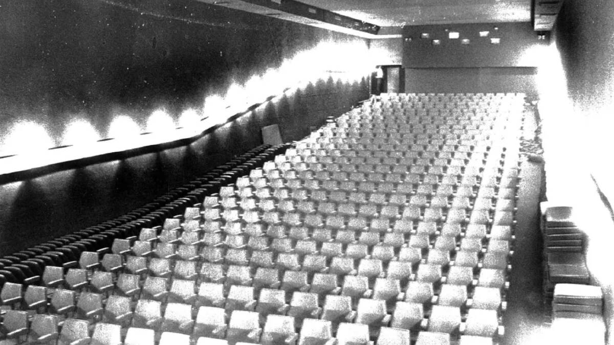 The photo mislabelled in The Canberra Times archive as The Capitol Theatre 1973 is a photo of the Boulevarde Cinema in Civic.