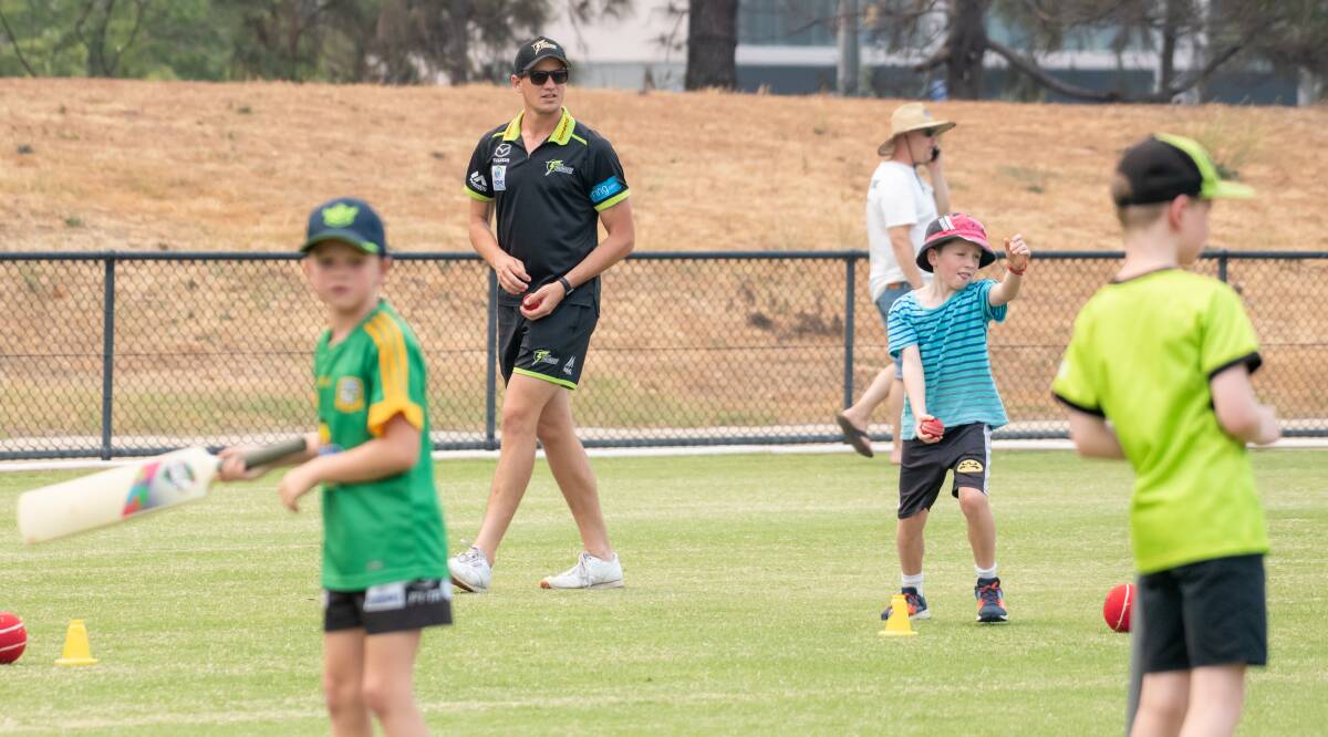 Chris Tremain at a Sydney Thunder clinic at Phillip Oval last year. Picture: Karleen Minney.