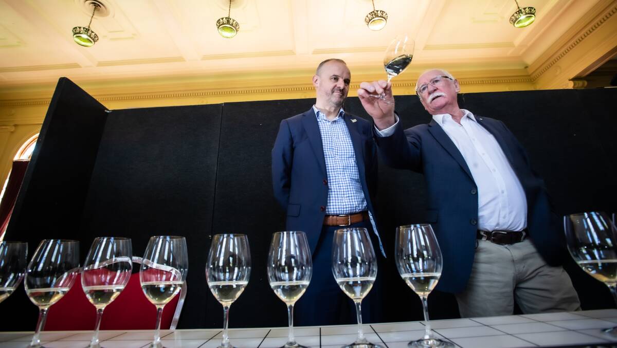 Ken Helm, right, with Chief Minister Andrew Barr during last year's Canberra International Riesling Challenge. Picture by Karleen Minney