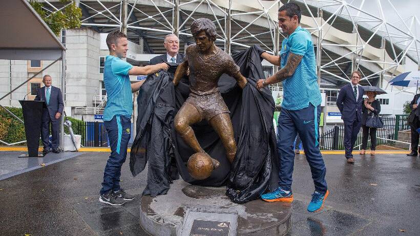Matt McKay and Tim Cahill unveiling the Johnny Warren statue in 2016. Picture supplied.