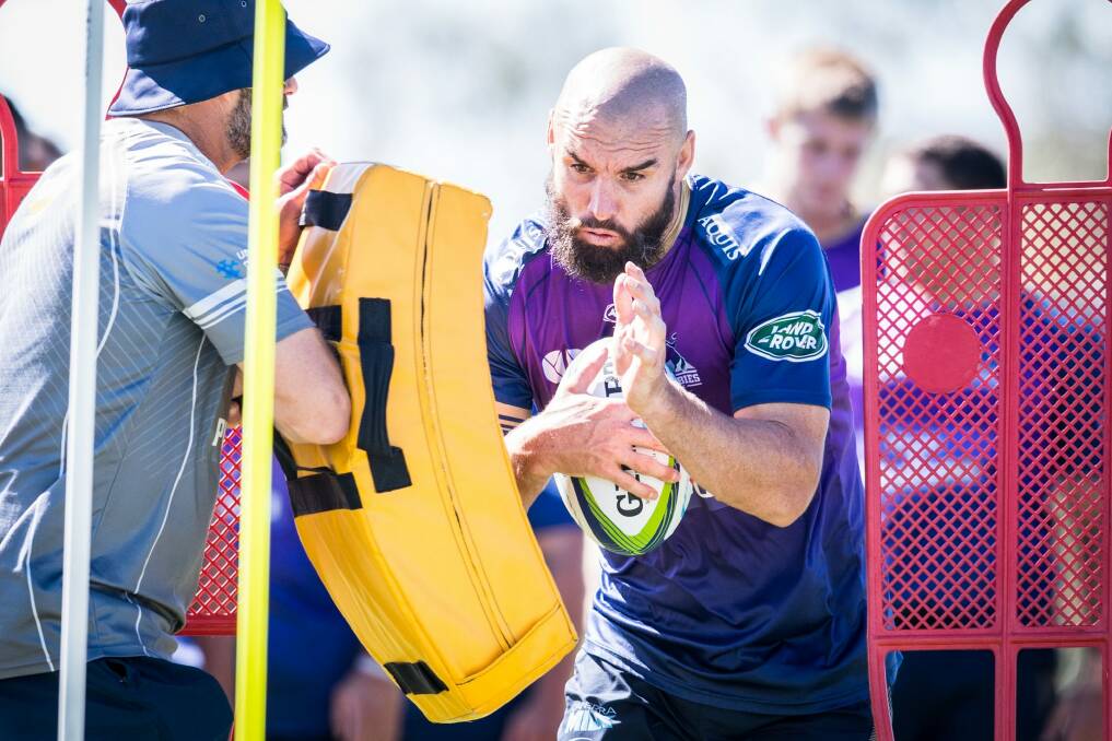Scott Fardy trains in the build-up to the Brumbies' 2017 season opener. Photo: RUGBY.com.au/Stuart Walmsley