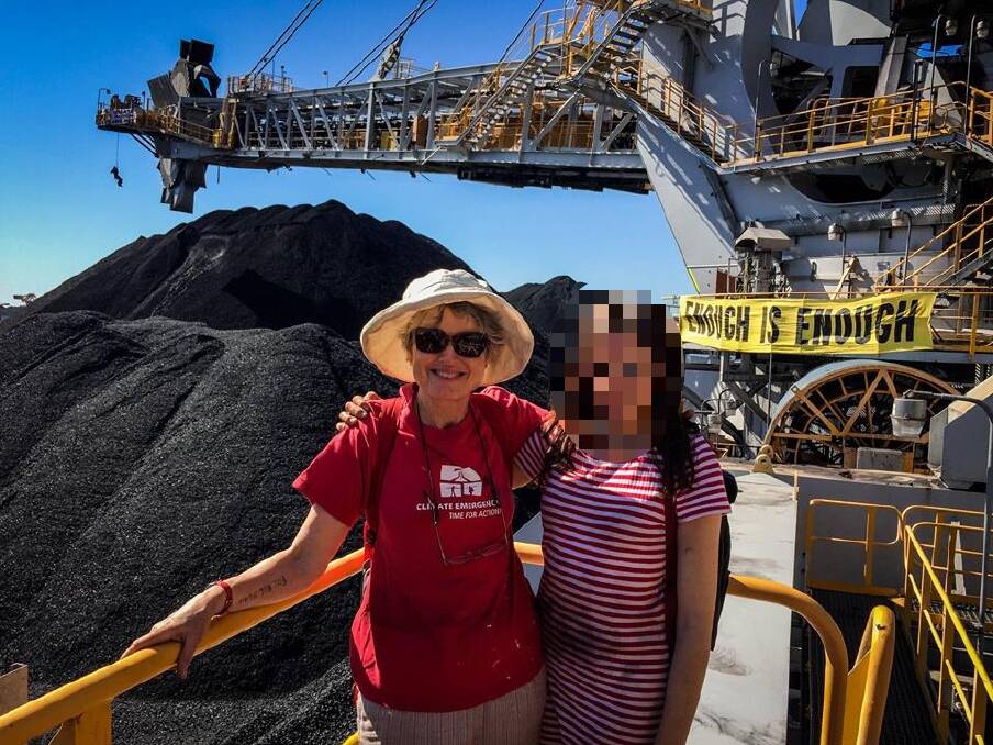 Anna Molan, left, at the September 15 protest. Photo: Facebook/FrontlineActionOnCoal