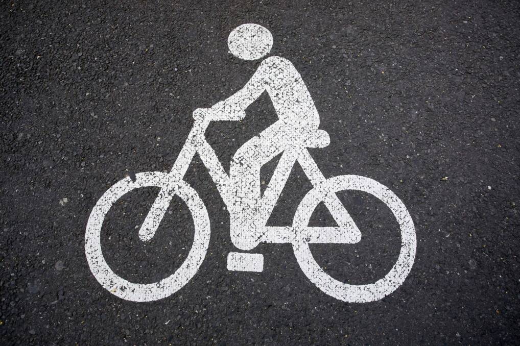 Police are seeking witnesses to a possible hit and run on a bicycle rider in Belconnen last week. 