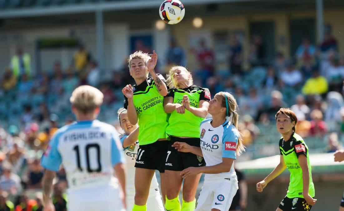 Canberra United Fans The Best In W League Says Coach Rae Dower After 