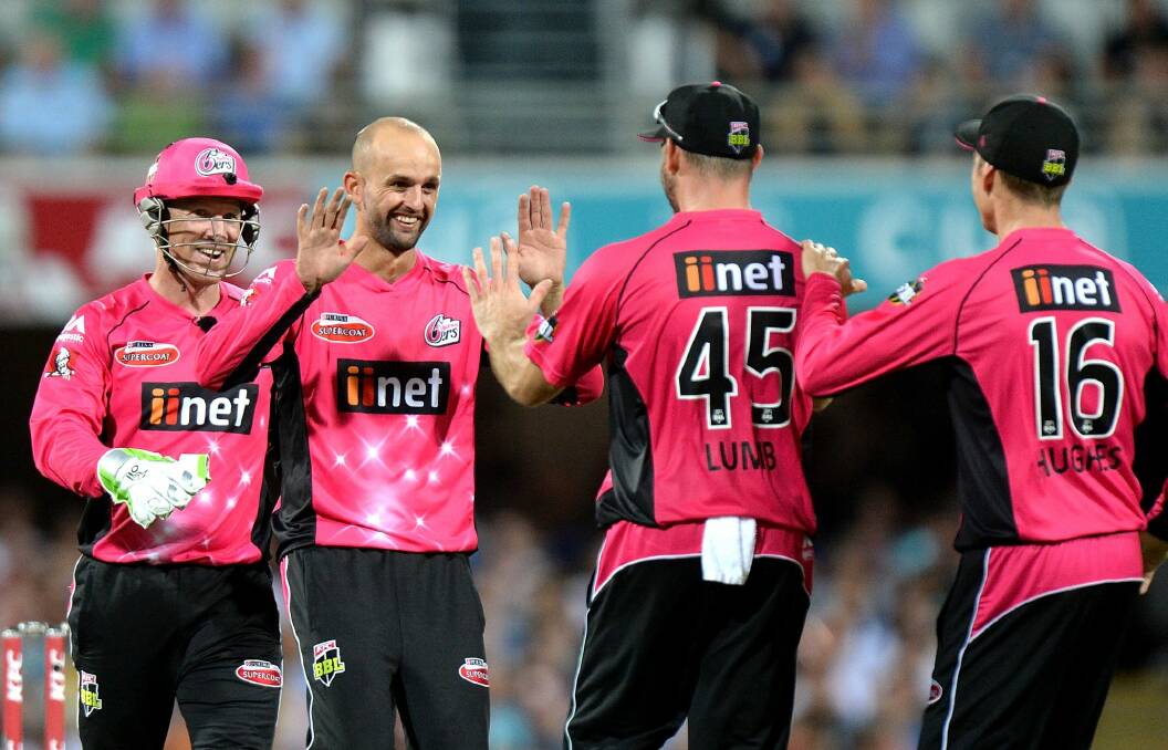 Pretty in pink: The Sydney Sixers will host five BBL matches at the SCG this season. Photo: Getty Images