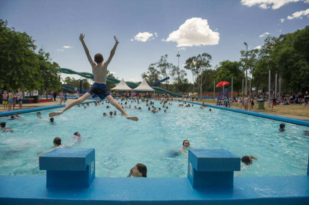 Waterpark Canberra was packed on Thursday as youngsters cooled off in the sizzling heat.
 Photo: Jay Cronan