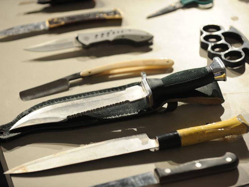 The WA government says tougher knife search laws are aimed at better protecting people. (Julian Smith/AAP PHOTOS)