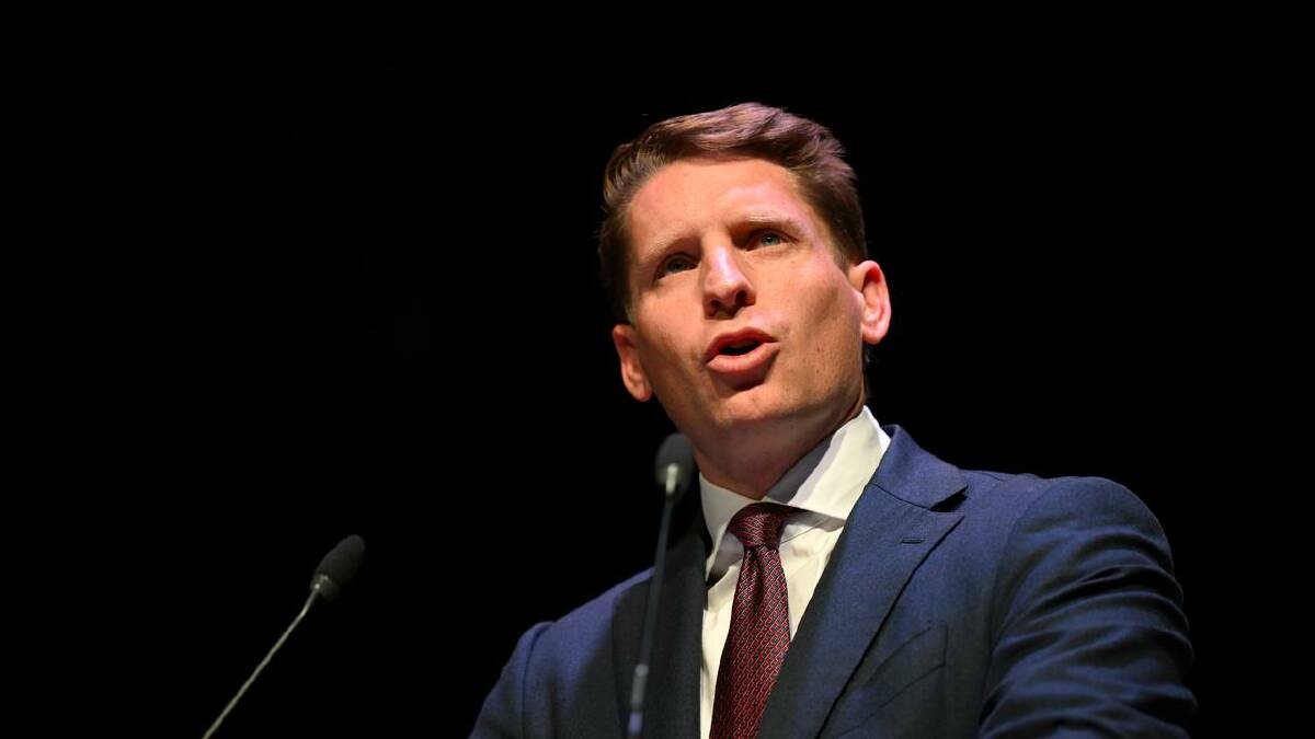 Opposition defence spokesman Andrew Hastie says defence spending would come under Trump scrutiny. (Lukas Coch/AAP PHOTOS)