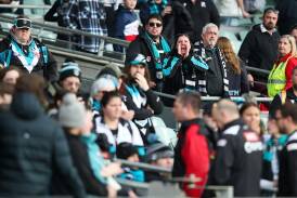 Port fans give head coach Ken Hinkley some advice as he leaves the field after the Brisbane loss. (Matt Turner/AAP PHOTOS)
