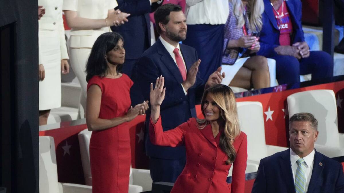 Former US first lady Melania Trump waves during the final day of the Republican National Convention. (AP PHOTO)