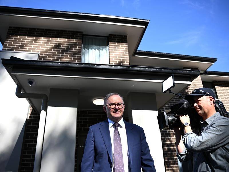PM Anthony Albanese and national cabinet will discuss renters' rights and affordable housing. (Dan Himbrechts/AAP PHOTOS)