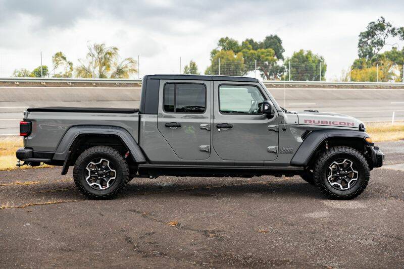Jeep Gladiator: Up to $25,000 off with drive-away pricing