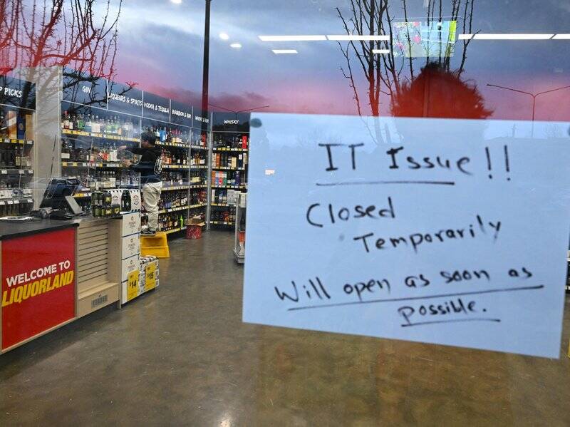 The IT outage is forcing businesses to close their doors. Photo: Lukas Coch/AAP PHOTOS