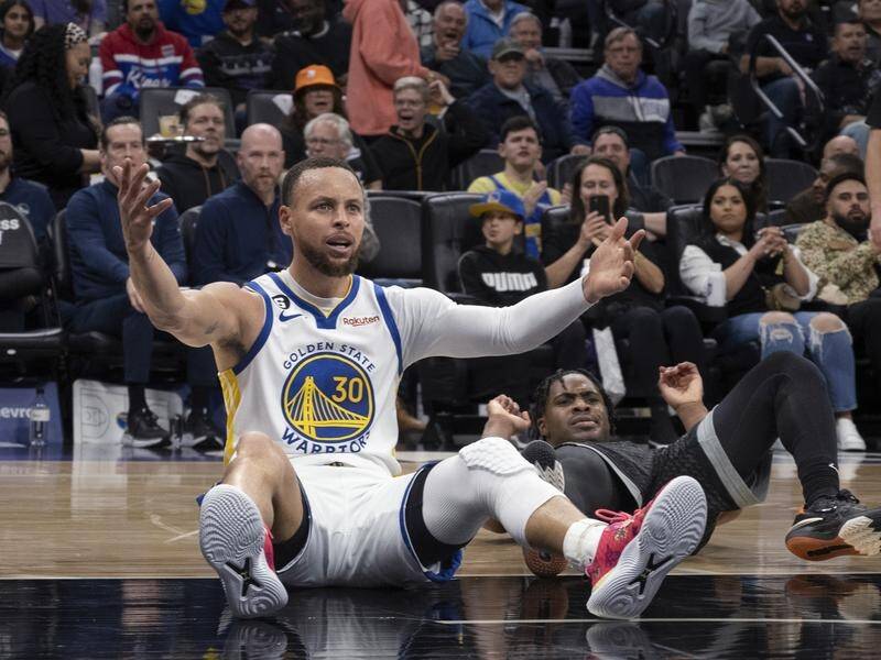 Stephen Curry's Golden State have plenty at stake on the last day of the NBA regular season. (AP PHOTO)
