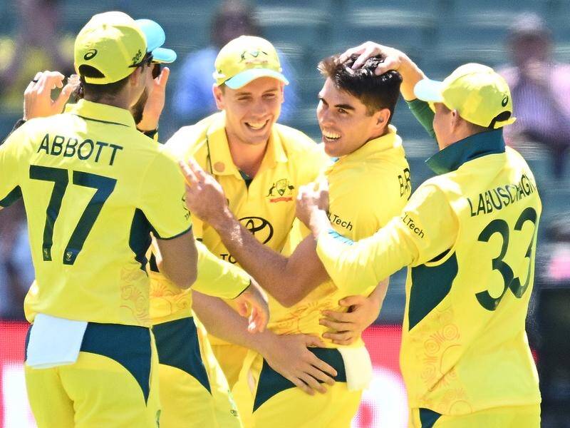 Debutant quick Xavier Bartlett claimed the second-best figures by an Australian man on ODI debut. (Joel Carrett/AAP PHOTOS)