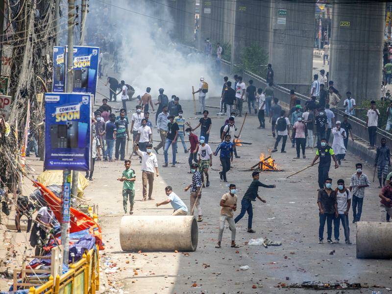 Students protesting government job quotas have taken to the streets of Bangladesh. Photo: EPA PHOTO
