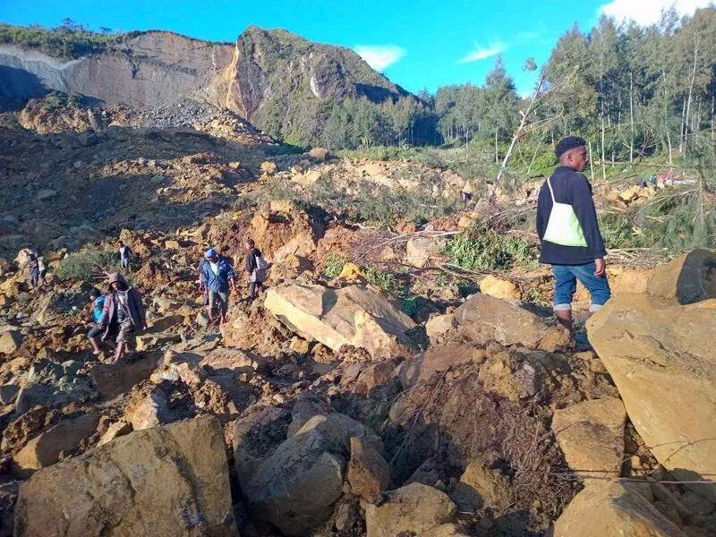Hundreds of people are feared dead after a landslide struck a village in northern PNG. (Ninga Role/AAP PHOTOS)