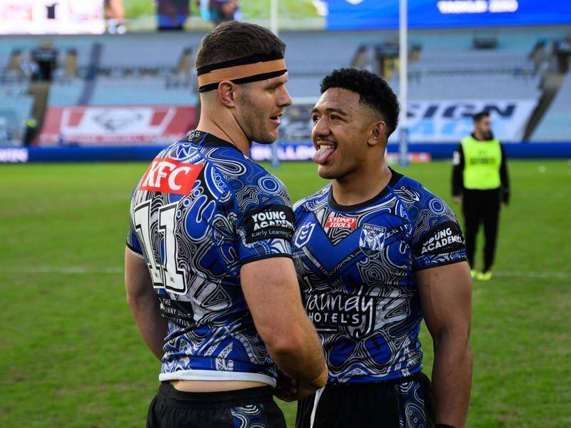 Corey Waddell (l) has left the Bulldogs along with Paul Alamoti (r) and has linked up with Manly. (James Gourley/AAP PHOTOS)