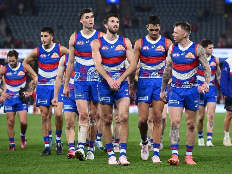 Despite beaten last-time out the Dogs are up for the clash with the in-form, injury-riddled Pies. (Joel Carrett/AAP PHOTOS)