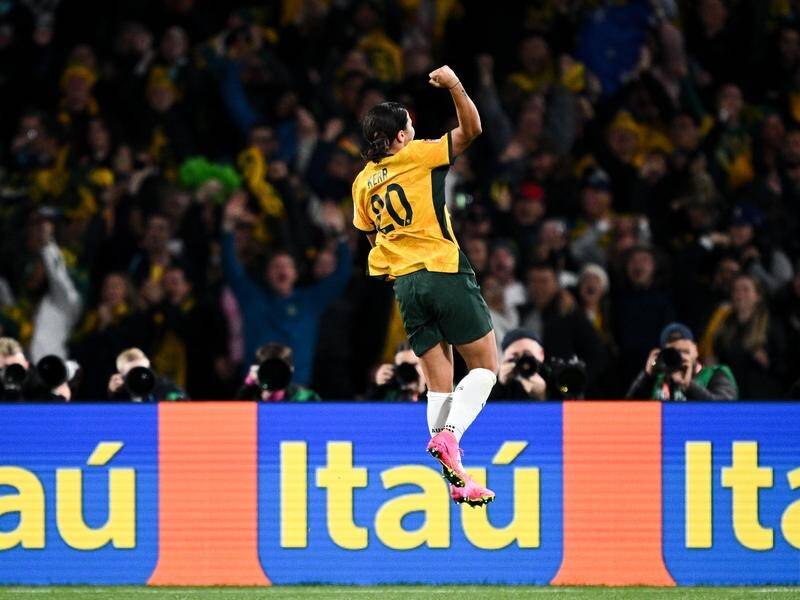 Sam Kerr's moment of joy was shortlived as England beat Australia 3-1 to reach the World Cup final. (Dan Himbrechts/AAP PHOTOS)