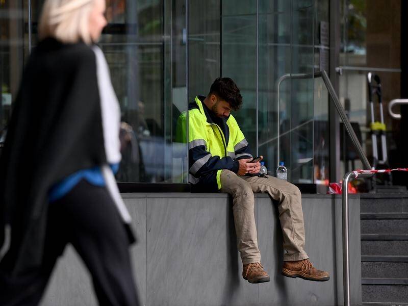 Casual workers receive less money per hour than their permanent counterparts despite pay loadings. (Bianca De Marchi/AAP PHOTOS)