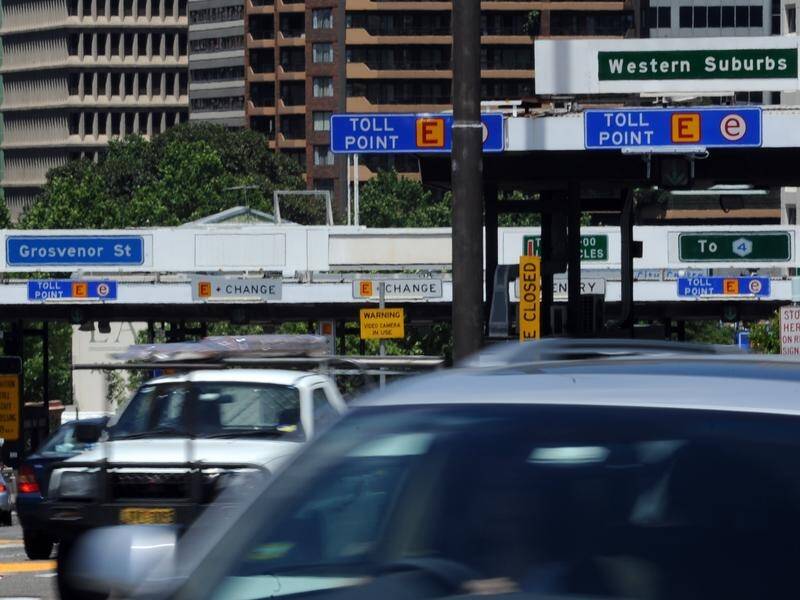 Western Sydney drivers are bearing the financial brunt of the city's privatised toll road network. (Dean Lewins/AAP PHOTOS)