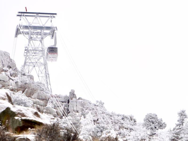 21 rescued after being stranded overnight on icy tram in New Mexico