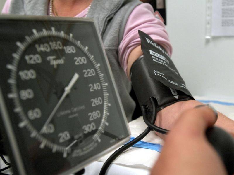 The Royal Australian College of General Practitioners says GPs waste too much time on red tape. (Alan Porritt/AAP PHOTOS)