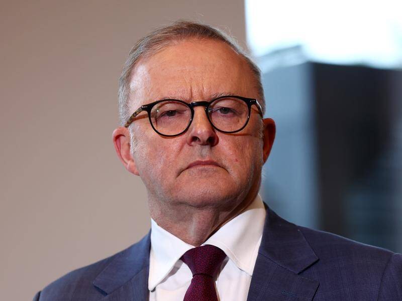 Anthony Albanese has hit out at graphic images from Bondi attack being published on social media. (Con Chrosnis/AAP PHOTOS)