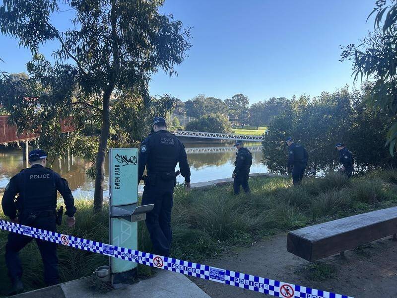 An urgent search began following the discovery of a placenta and umbilical cord by a Sydney river. (Alex Mitchell/AAP PHOTOS)