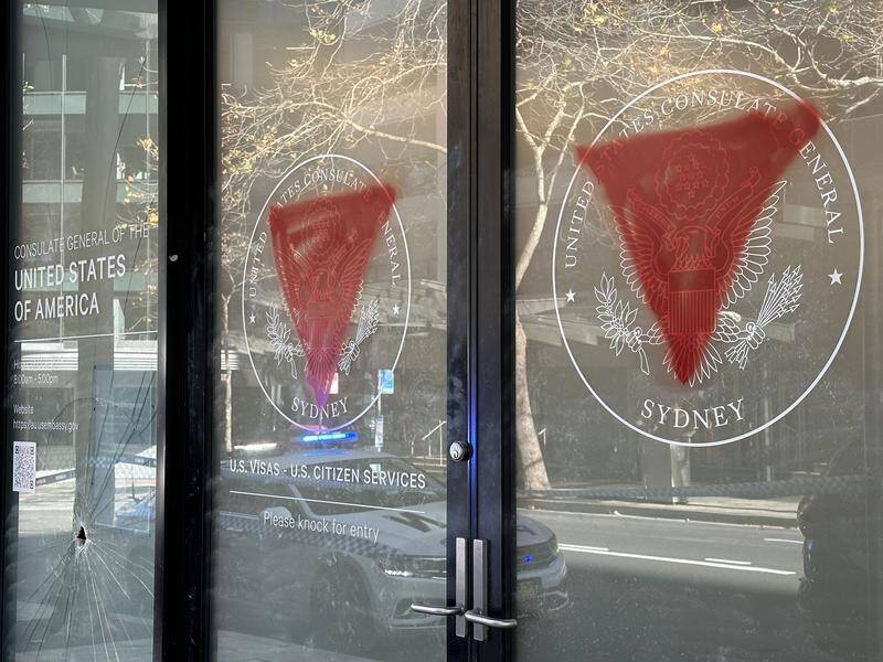 The US consulate in Sydney has been graffitied and vandalised overnight with windows smashed. (Stephanie Moring/AAP PHOTOS)