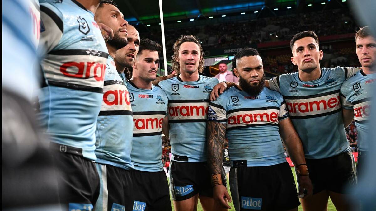 The Sharks are sticking tight to show they're no one-man team without Nicho Hynes (centre). (Dave Hunt/AAP PHOTOS)
