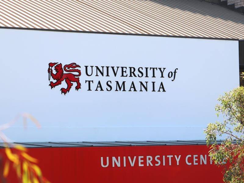 Labor backs the University of Tasmania's relocation plan despite the government vowing to block it. (Ethan James/AAP PHOTOS)