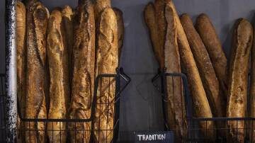 French bakers have beaten the Italians in making the world's longest baguette. (EPA PHOTO)